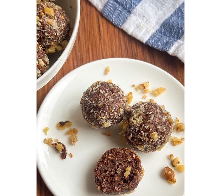 Chocolate Date Energy Balls with Espresso